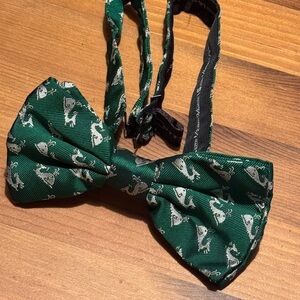 Green Pattern Bow Tie